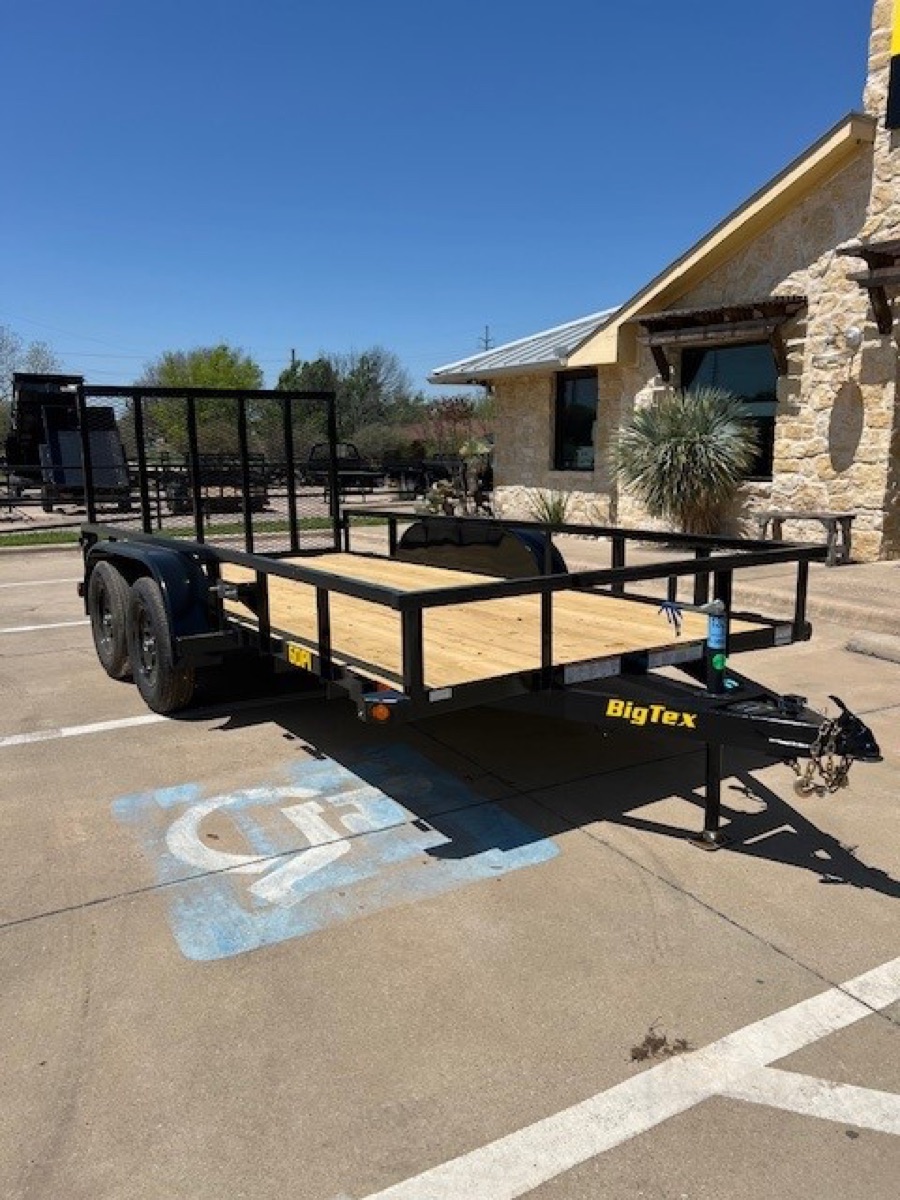 Utility Trailer at Lucky Luke's, Martinez CA