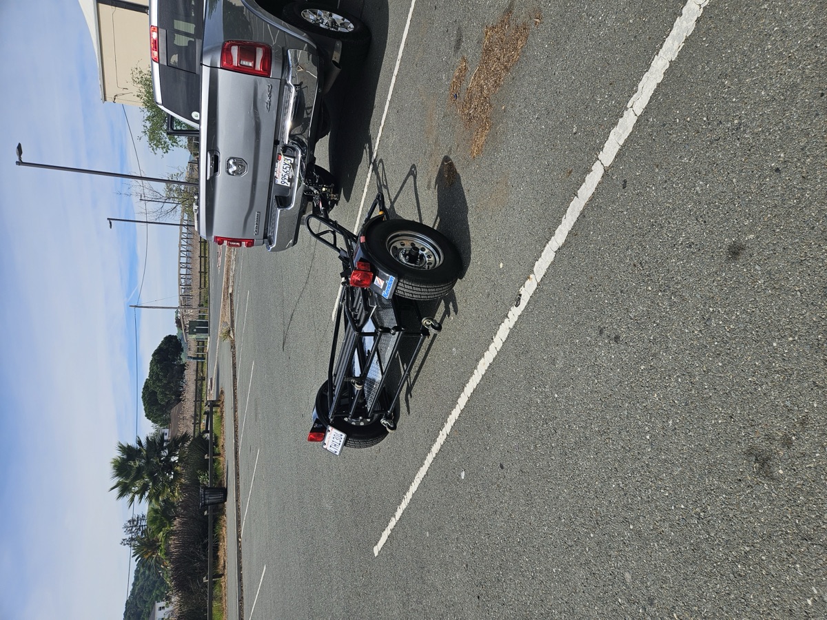 Moto Trailer at Lucky Luke's, Martinez CA